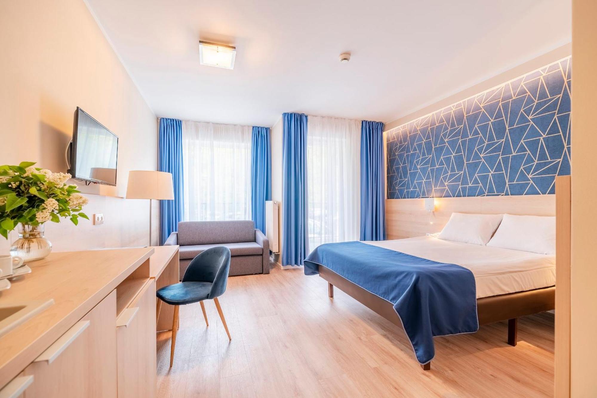 Blue Marine Mielno Aparthotel Mielno  Exterior photo